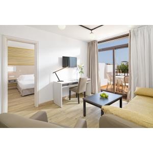 H10 SUITES LANZAROTE GARDENS - Alojamientos en COSTA TEGUISE