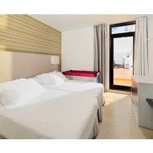 H10 SUITES LANZAROTE GARDENS - Alojamientos en COSTA TEGUISE