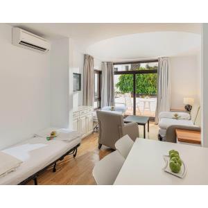 H10 SUITES LANZAROTE GARDENS - Alojamientos en COSTA TEGUISE