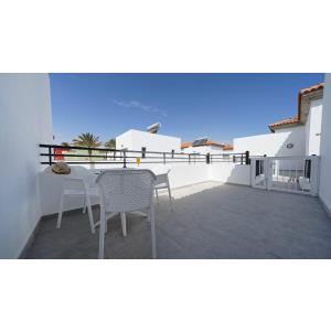 BRONCEMAR BEACH SUITES - Alojamientos en CALETA DE FUSTE