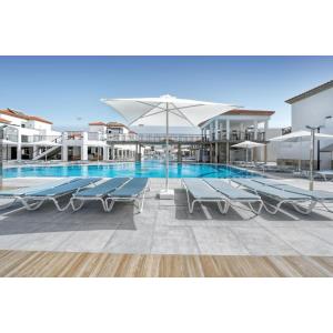 BRONCEMAR BEACH SUITES - Accomodations en CALETA DE FUSTE