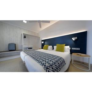 BRONCEMAR BEACH SUITES - Accomodations en CALETA DE FUSTE