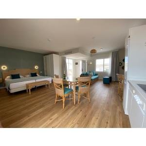 LIVVO ESMERALDA MARIS - Alojamientos en COSTA CALMA