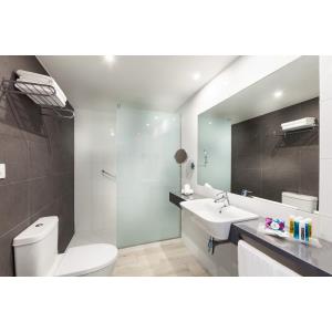 TROPICAL PARK HOTEL - Alojamientos en CALLAO SALVAJE