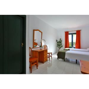 SOL APARTAMENTOS - Alojamientos en COSTA TEGUISE