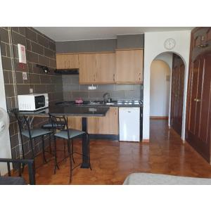 PUEBLO TORVISCAS - Alojamientos en COSTA ADEJE